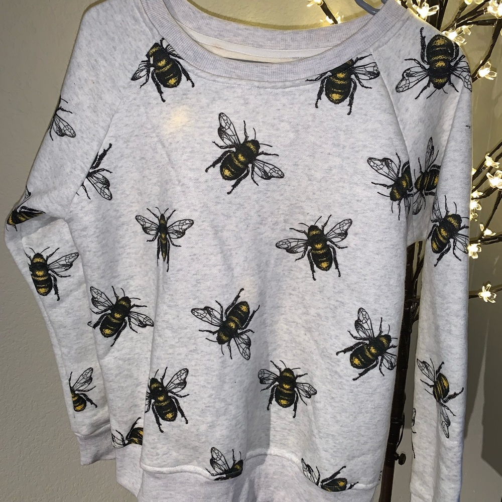NWOT * Bee Sweater